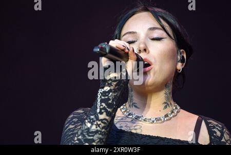 Copenaghen, Danimarca. 8 agosto 2024. British Kenya Grace sul palco di Over Havet durante il festival musicale South of the Sun a Valbyparken giovedì 8 agosto 2024. (Foto: Torben Christensen/Scanpix 2024) credito: Ritzau/Alamy Live News Foto Stock