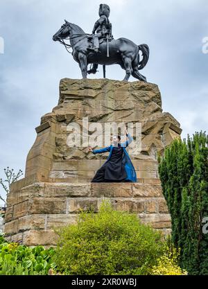 Il ballerino Aakash Odedra esegue un estratto delle canzoni di Bulbul, Edinburgh International Festival, Scozia, Regno Unito Foto Stock