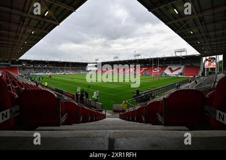 St Helens, Regno Unito. 8 agosto 2024. Vista generale dello Stadio Totally Wicked davanti al Betfred Super League Round 21 Match St Helens vs Salford Red Devils al Totally Wicked Stadium, St Helens, Regno Unito, 8 agosto 2024 (foto di Cody Froggatt/News Images) a St Helens, Regno Unito, 8/8/2024. (Foto di Cody Froggatt/News Images/Sipa USA) credito: SIPA USA/Alamy Live News Foto Stock