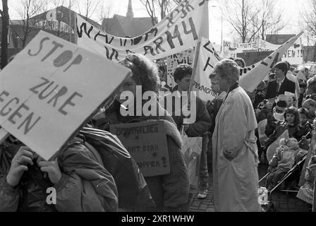 Manifestazione ambientale delle scuole di Lisse, manifestazione, ambiente, Lisse, 30-03-1990, Whizgle Dutch News: immagini storiche su misura per il futuro. Esplora il passato dei Paesi Bassi con prospettive moderne attraverso le immagini delle agenzie olandesi. Colmare gli eventi di ieri con gli approfondimenti di domani. Intraprendi un viaggio senza tempo con storie che plasmano il nostro futuro. Foto Stock