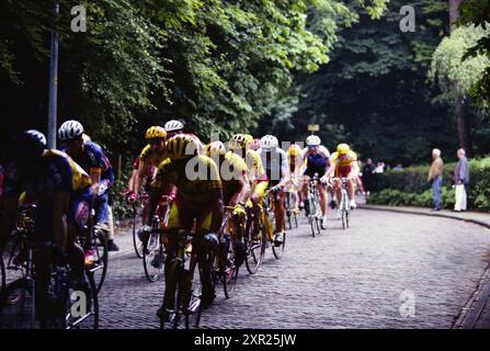 Tour in bicicletta, Kopje van Bloemendaal, Bloemendaal, 06-07-1999, Whizgle Dutch News: Immagini storiche su misura per il futuro. Esplora il passato dei Paesi Bassi con prospettive moderne attraverso le immagini delle agenzie olandesi. Colmare gli eventi di ieri con gli approfondimenti di domani. Intraprendi un viaggio senza tempo con storie che plasmano il nostro futuro. Foto Stock