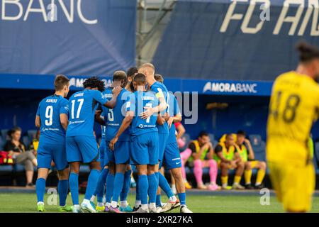 Andorra la Vella, Andorra : 8 agosto 2024 : UD Santa Coloma E i giocatori festeggiano dopo aver segnato un gol nella seconda fase di UEFA Europa League - Foto Stock