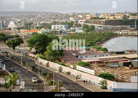 Vista di Praia, capitale dell'isola di Santiago e la città più grande del paese, Capo Verde Foto Stock