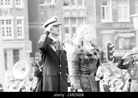 Visita di stato di tre giorni del re Juan Carlos di Spagna e della regina Sofia. Ghirlanda in Piazza Dam., Amsterdam, Paesi Bassi, 19-03-1980, Whizgle Dutch News: Immagini storiche su misura per il futuro. Esplora il passato dei Paesi Bassi con prospettive moderne attraverso le immagini delle agenzie olandesi. Colmare gli eventi di ieri con gli approfondimenti di domani. Intraprendi un viaggio senza tempo con storie che plasmano il nostro futuro. Foto Stock