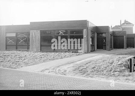 Scuola esterna, 00-03-1976, Whizgle Dutch News: Immagini storiche su misura per il futuro. Esplora il passato dei Paesi Bassi con prospettive moderne attraverso le immagini delle agenzie olandesi. Colmare gli eventi di ieri con gli approfondimenti di domani. Intraprendi un viaggio senza tempo con storie che plasmano il nostro futuro. Foto Stock