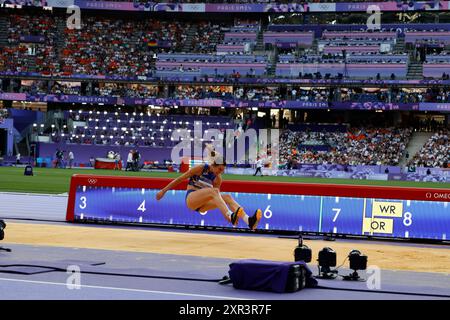 ROTARU-KOTTMANN Alina della Romania Athletics Women's Long Jump Final durante i Giochi Olimpici di Parigi 2024 l'8 agosto 2024 allo State de France di Saint Denis, Francia - foto Gregory Lenormand/DPPI Media/Panoramic Credit: DPPI Media/Alamy Live News Foto Stock