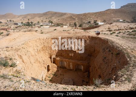 Matmata - una piccola città berbera nel sud della Tunisia Foto Stock