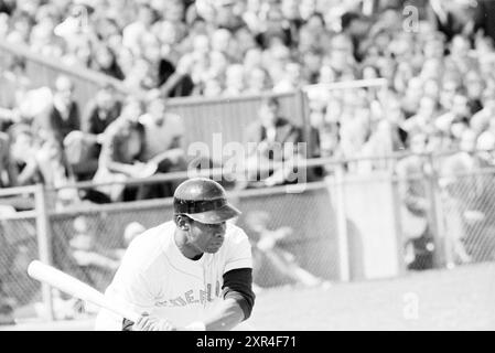 Baseball Paesi Bassi - Detroit ITM, 27-06-1971, Whizgle Dutch News: Immagini storiche su misura per il futuro. Esplora il passato dei Paesi Bassi con prospettive moderne attraverso le immagini delle agenzie olandesi. Colmare gli eventi di ieri con gli approfondimenti di domani. Intraprendi un viaggio senza tempo con storie che plasmano il nostro futuro. Foto Stock