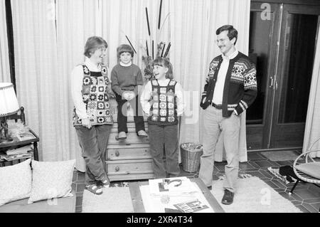 Famiglia americana Winkler, Halfweg, stranieri, famiglie, Halfweg, 24-10-1984, Whizgle Dutch News: immagini storiche su misura per il futuro. Esplora il passato dei Paesi Bassi con prospettive moderne attraverso le immagini delle agenzie olandesi. Colmare gli eventi di ieri con gli approfondimenti di domani. Intraprendi un viaggio senza tempo con storie che plasmano il nostro futuro. Foto Stock