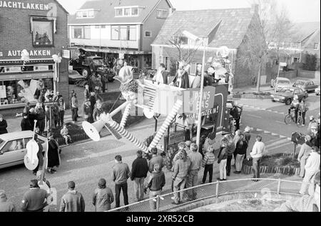 Sfilata di Carnevale, Noordwijkerhout, Carnevale, Noordwijkerhout, 07-02-1986, Whizgle Dutch News: immagini storiche su misura per il futuro. Esplora il passato dei Paesi Bassi con prospettive moderne attraverso le immagini delle agenzie olandesi. Colmare gli eventi di ieri con gli approfondimenti di domani. Intraprendi un viaggio senza tempo con storie che plasmano il nostro futuro. Foto Stock