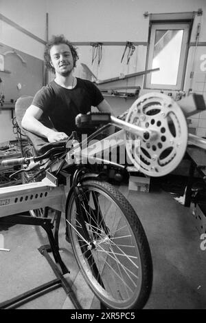 Optima recumbent Bicycles, 28-03-1995, Whizgle Dutch News: Immagini storiche su misura per il futuro. Esplora il passato dei Paesi Bassi con prospettive moderne attraverso le immagini delle agenzie olandesi. Colmare gli eventi di ieri con gli approfondimenti di domani. Intraprendi un viaggio senza tempo con storie che plasmano il nostro futuro. Foto Stock