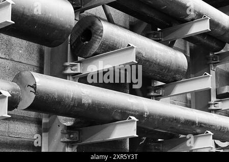 Staff + interni Uddeholm, Uddeholm NV, 18-02-1971, Whizgle Dutch News: Immagini storiche su misura per il futuro. Esplora il passato dei Paesi Bassi con prospettive moderne attraverso le immagini delle agenzie olandesi. Colmare gli eventi di ieri con gli approfondimenti di domani. Intraprendi un viaggio senza tempo con storie che plasmano il nostro futuro. Foto Stock