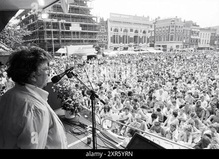 Sabato rosa a Haarlem, omosessuali, Haarlem, Paesi Bassi, 24-06-1989, Whizgle Dutch News: immagini storiche su misura per il futuro. Esplora il passato dei Paesi Bassi con prospettive moderne attraverso le immagini delle agenzie olandesi. Colmare gli eventi di ieri con gli approfondimenti di domani. Intraprendi un viaggio senza tempo con storie che plasmano il nostro futuro. Foto Stock