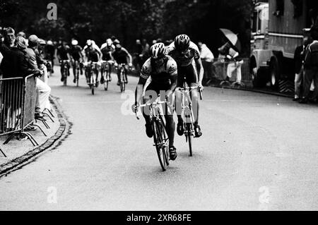 Tour in bicicletta, Kopje van Bloemendaal, Bloemendaal, 01-07-1997, Whizgle Dutch News: Immagini storiche su misura per il futuro. Esplora il passato dei Paesi Bassi con prospettive moderne attraverso le immagini delle agenzie olandesi. Colmare gli eventi di ieri con gli approfondimenti di domani. Intraprendi un viaggio senza tempo con storie che plasmano il nostro futuro. Foto Stock