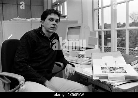 Frans Hals Museum Employees, Haarlem, Paesi Bassi, 24-11-1999, Whizgle Dutch News: Immagini storiche su misura per il futuro. Esplora il passato dei Paesi Bassi con prospettive moderne attraverso le immagini delle agenzie olandesi. Colmare gli eventi di ieri con gli approfondimenti di domani. Intraprendi un viaggio senza tempo con storie che plasmano il nostro futuro. Foto Stock