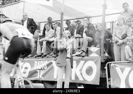 Tour in bicicletta Kopje van Bloemendaal, Ciclismo, Bloemendaal, 11-07-1984, Whizgle Dutch News: Immagini storiche su misura per il futuro. Esplora il passato dei Paesi Bassi con prospettive moderne attraverso le immagini delle agenzie olandesi. Colmare gli eventi di ieri con gli approfondimenti di domani. Intraprendi un viaggio senza tempo con storie che plasmano il nostro futuro. Foto Stock