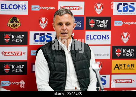 St Helens, Merseyside, Regno Unito. 8 agosto 2024. Super League Rugby: St Helens vs Salford Red Devils al Totally Wicked Stadium Paul Rowley nella sua conferenza stampa post partita dopo aver perso 17-16 contro St Helens. Credito James Giblin/Alamy Live News. Foto Stock