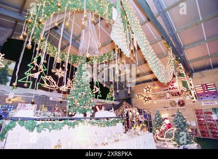 The Light Shed, Nieuw-Vennep, 09-12-2002, Whizgle Dutch News: Immagini storiche su misura per il futuro. Esplora il passato dei Paesi Bassi con prospettive moderne attraverso le immagini delle agenzie olandesi. Colmare gli eventi di ieri con gli approfondimenti di domani. Intraprendi un viaggio senza tempo con storie che plasmano il nostro futuro. Foto Stock