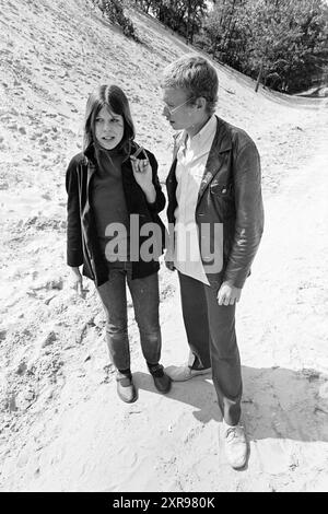 Models Loe-Loe, Models, 29-05-1971, Whizgle Dutch News: Immagini storiche su misura per il futuro. Esplora il passato dei Paesi Bassi con prospettive moderne attraverso le immagini delle agenzie olandesi. Colmare gli eventi di ieri con gli approfondimenti di domani. Intraprendi un viaggio senza tempo con storie che plasmano il nostro futuro. Foto Stock