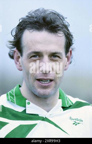 Football, uomo della partita, 13-03-1998, Whizgle Dutch News: Immagini storiche su misura per il futuro. Esplora il passato dei Paesi Bassi con prospettive moderne attraverso le immagini delle agenzie olandesi. Colmare gli eventi di ieri con gli approfondimenti di domani. Intraprendi un viaggio senza tempo con storie che plasmano il nostro futuro. Foto Stock