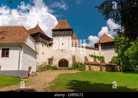 La chiesa fortificata di Viscri è una chiesa fortificata luterana a Viscri, nella contea di Brașov, nella regione della Transilvania della Romania Foto Stock