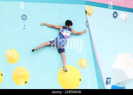 Le Bourget, Francia. 9 agosto 2024. Sorato Anraku (JPN) Sport Climbing : Boulder & Lead maschile, finale Boulder durante i Giochi Olimpici di Parigi 2024 presso le Bourget Sport Climbing Venue a le Bourget, Francia . Crediti: Yohei Osada/AFLO SPORT/Alamy Live News Foto Stock