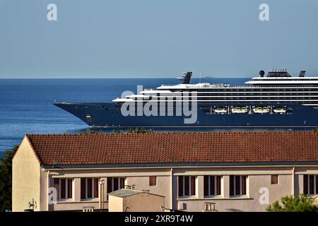 Marsiglia, Francia. 09 agosto 2024. La nave da crociera Ilma arriva al porto francese del Mediterraneo di Marsiglia. Credito: SOPA Images Limited/Alamy Live News Foto Stock