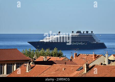 Marsiglia, Francia. 09 agosto 2024. La nave da crociera Ilma arriva al porto francese del Mediterraneo di Marsiglia. (Foto di Gerard bottino/SOPA Images/Sipa USA) credito: SIPA USA/Alamy Live News Foto Stock