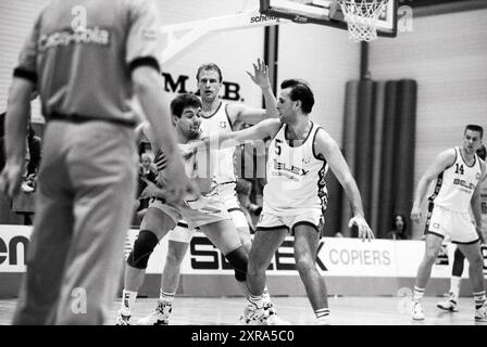 Settimana di Akrides, Haarlem, Paesi Bassi, 07-04-1992, Whizgle Dutch News: Immagini storiche su misura per il futuro. Esplora il passato dei Paesi Bassi con prospettive moderne attraverso le immagini delle agenzie olandesi. Colmare gli eventi di ieri con gli approfondimenti di domani. Intraprendi un viaggio senza tempo con storie che plasmano il nostro futuro. Foto Stock