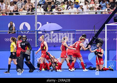 Parigi, Francia. 09 agosto 2024. I giocatori belgi reagiscono durante una partita di hockey tra Argentina e nazionale belga, le Panthers rosse, una partita di bronzo ai Giochi Olimpici di Parigi 2024, venerdì 9 agosto 2024 a Parigi, in Francia. I Giochi della XXXIII Olimpiade si svolgono a Parigi dal 26 luglio all'11 agosto. La delegazione belga conta 165 atleti in 21 sport. BELGA FOTO DIRK WAEM credito: Belga News Agency/Alamy Live News Foto Stock