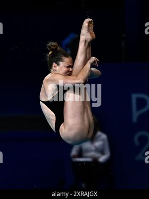 Parigi, Francia. 09 agosto 2024. (240809) -- SAINT-DENIS, 9 agosto 2024 (Xinhua) -- Saskia Oettinghaus della Germania gareggia durante la finale di trampolino femminile di 3 m alle Olimpiadi di Parigi 2024 a Saint-Denis, Francia, 9 agosto 2024. (Xinhua/Wang Peng) credito: Xinhua/Alamy Live News Foto Stock