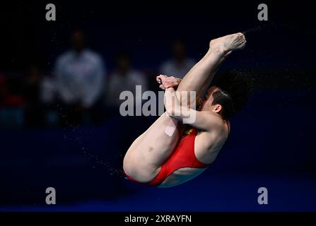 Parigi, Francia. 09 agosto 2024. (240809) -- SAINT-DENIS, 9 agosto 2024 (Xinhua) -- Chen Yiwen della Cina gareggia durante la finale di trampolino di 3 m femminile alle Olimpiadi di Parigi 2024 a Saint-Denis, in Francia, 9 agosto 2024. (Xinhua/Wang Peng) credito: Xinhua/Alamy Live News Foto Stock