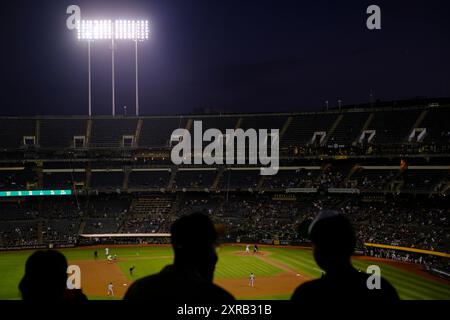 OAKLAND, CALIFORNIA - AGOSTO 05: Una vista generale dell'Oakland Coliseum durante la partita tra gli Oakland Athletics e i Chicago White Sox all'Oakland Coliseum il 5 agosto 2024 a Oakland, California. La presenza annunciata fu di 4.971 spettatori, il 14° più basso totale finora nella stagione 2024. (Foto di Michael Yanow/immagine dello sport) Foto Stock