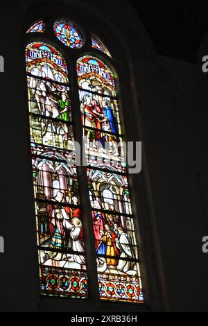 Les Lignysiens disposent d'un lieu de culte catholique: L'église Saint-Martin. Cette église dépend du « relais des cinq clochers » de la paroisse « S. Foto Stock