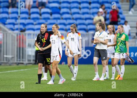 Lione, Francia. 09 agosto 2024. Lione, Francia, 9 agosto 2024: I giocatori della Germania sono visti dopo le Olimpiadi Parigi 2024 medaglia di bronzo femminile partita di calcio tra Spagna e Germania allo Stade de Lyon di Lione, Francia. (Ane Frosaker/SPP) credito: SPP Sport Press Photo. /Alamy Live News Foto Stock