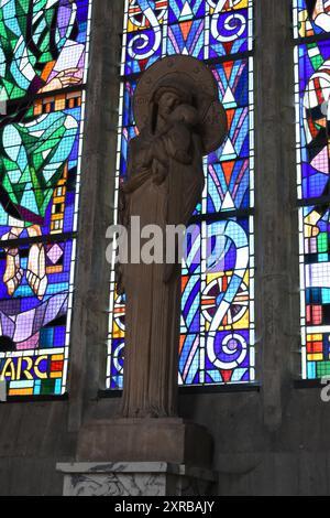 L'église Saint-Martin est une église située à Masnières dans le département francese du Nord en région Hauts-de-France. Il existe peu de documents sur Foto Stock