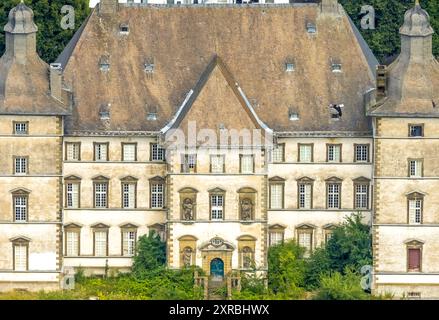 Luftbild, ehemalige Deutschordenskommende Mülheim Schloss, Sichtigvor, Warstein, Sauerland, Nordrhein-Westfalen, Deutschland ACHTUNGxMINDESTHONORARx60xEURO *** Vista aerea, ex castello Deutschordenskommende Mülheim, Sichtigvor, Warstein, Sauerland, Renania settentrionale-Vestfalia, Germania ACHTUNGxMINDESTHONORARx60xEURO Foto Stock