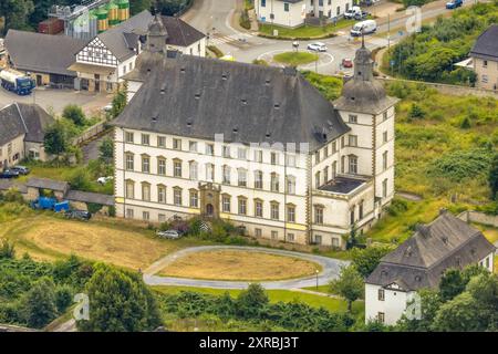 Luftbild, ehemalige Deutschordenskommende Mülheim Schloss, Sichtigvor, Warstein, Sauerland, Nordrhein-Westfalen, Deutschland ACHTUNGxMINDESTHONORARx60xEURO *** Vista aerea, ex castello Deutschordenskommende Mülheim, Sichtigvor, Warstein, Sauerland, Renania settentrionale-Vestfalia, Germania ACHTUNGxMINDESTHONORARx60xEURO Foto Stock