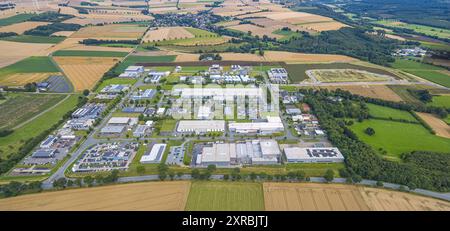 Luftbild, Industriepark Gewerbegebiet-Nord, Wiesen und Felder, Belecke, Warstein, Sauerland, Nordrhein-Westfalen, Deutschland ACHTUNGxMINDESTHONORARx60xEURO *** Vista aerea, zona industriale nord, prati e campi, Belecke, Warstein, Sauerland, Renania settentrionale-Vestfalia, Germania ATTENTIONxMINDESTHONORARx60xEURO Foto Stock