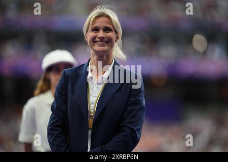 Saint Denis, Francia. 09 agosto 2024. Olimpiadi, Parigi 2024, atletica leggera, Stade de France, Britta Heidemann sorride prima della cerimonia della medaglia. Crediti: Michael Kappeler/dpa/Alamy Live News Foto Stock