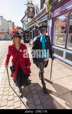 Inghilterra, Kent, Rochester, partecipanti all'Annual Steam Punk Festival Foto Stock