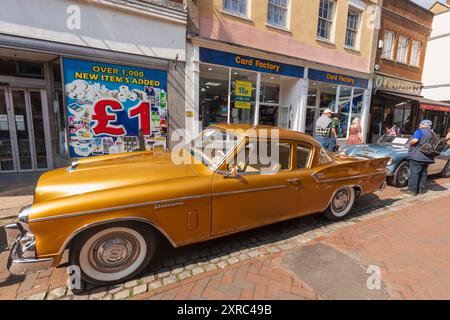 Inghilterra, Kent, Faversham, Festival annuale dei trasporti, esposizione di auto d'epoca, auto d'epoca americana Studebaker Foto Stock