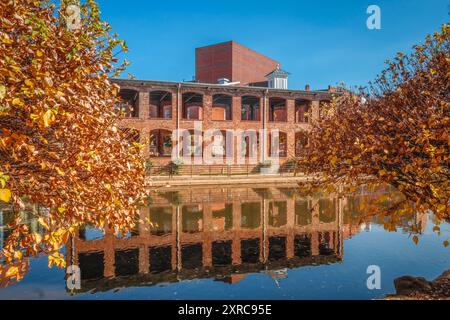 Greenville, SC, US-11 novembre 2016: Vista dello storico Wyche Pavillion, situato nel quartiere industriale di Reedy River, come si vede in Foto Stock