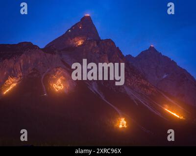 Tirolo Zugspitz Arena, falò di mezza estate, Tirolo, Austria Foto Stock