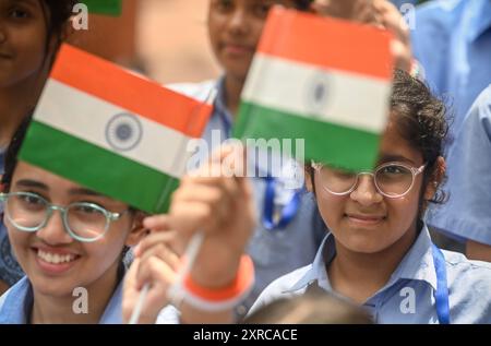 Nuova Delhi, India. 09 agosto 2024. NUOVA DELHI, INDIA - 9 AGOSTO: Gli studenti delle scuole partecipano alla campagna Har Ghar Tiranga in vista del giorno dell'indipendenza a Gandhi Darshan il 9 agosto 2024 a nuova Delhi, India. (Foto di Raj K Raj/Hindustan Times/Sipa USA) credito: SIPA USA/Alamy Live News Foto Stock