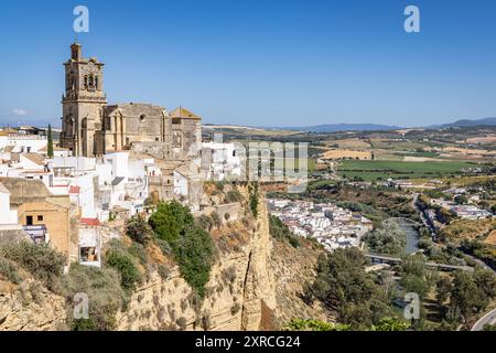 Arcos de la Frontera, Provincia di Siviglia, Andalusia, Spagna. Chiesa di San Pietro ad Arco de la Frontera. Foto Stock