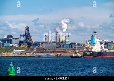 DAS Tata Steel Stahl- und Hüttenwerk in IJmuiden, Velsen, Nordholland, Niederlande, größtes Industriegebiet in den Niederlanden, 2 Hochöfen, 2 Kokereien, Walzwerke, direkt an der Nordsee, Mündung des Fluss IJ, Ijmuiden aan Zee, Ijmuiden *** lo stabilimento siderurgico Tata Steel e metallurgical in IJmuiden, Olanda settentrionale, Velsen, Velsen, Velsen, Olanda, Olanda, Paesi Bassi la più grande zona industriale dei Paesi Bassi, 2 altiforni, 2 cokerie, laminatoi, direttamente sul Mare del Nord, estuario del fiume IJ, Ijmuiden aan Zee, Ijmuiden Foto Stock