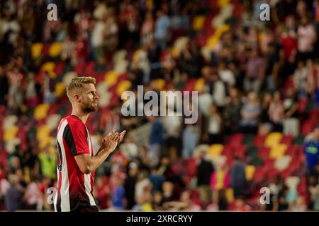 Londra, Regno Unito. 09 agosto 2024. Londra, Inghilterra, 09 agosto 2024: Kristoffer Ajer (20 Brentford) dopo l'amichevole tra Brentford e VfL Wolfsburg al Gtech Community Stadium di Londra, Inghilterra. (Pedro Porru/SPP) credito: SPP Sport Press Photo. /Alamy Live News Foto Stock