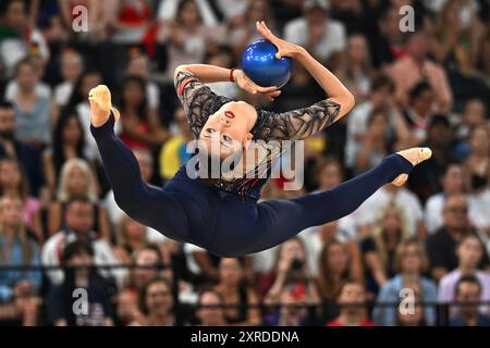 Pechino, Francia. 9 agosto 2024. Wang Zilu della Cina gareggia durante la finale individuale di ginnastica ritmica ai Giochi Olimpici di Parigi 2024 a Parigi, Francia, 9 agosto 2024. Crediti: Cheng min/Xinhua/Alamy Live News Foto Stock