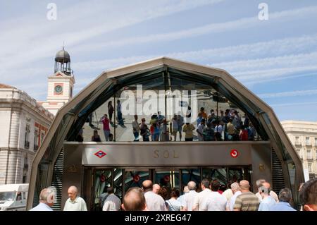 Nuovo ingresso alla stazione. Puerta del Sol. Madrid. Spagna. Foto Stock